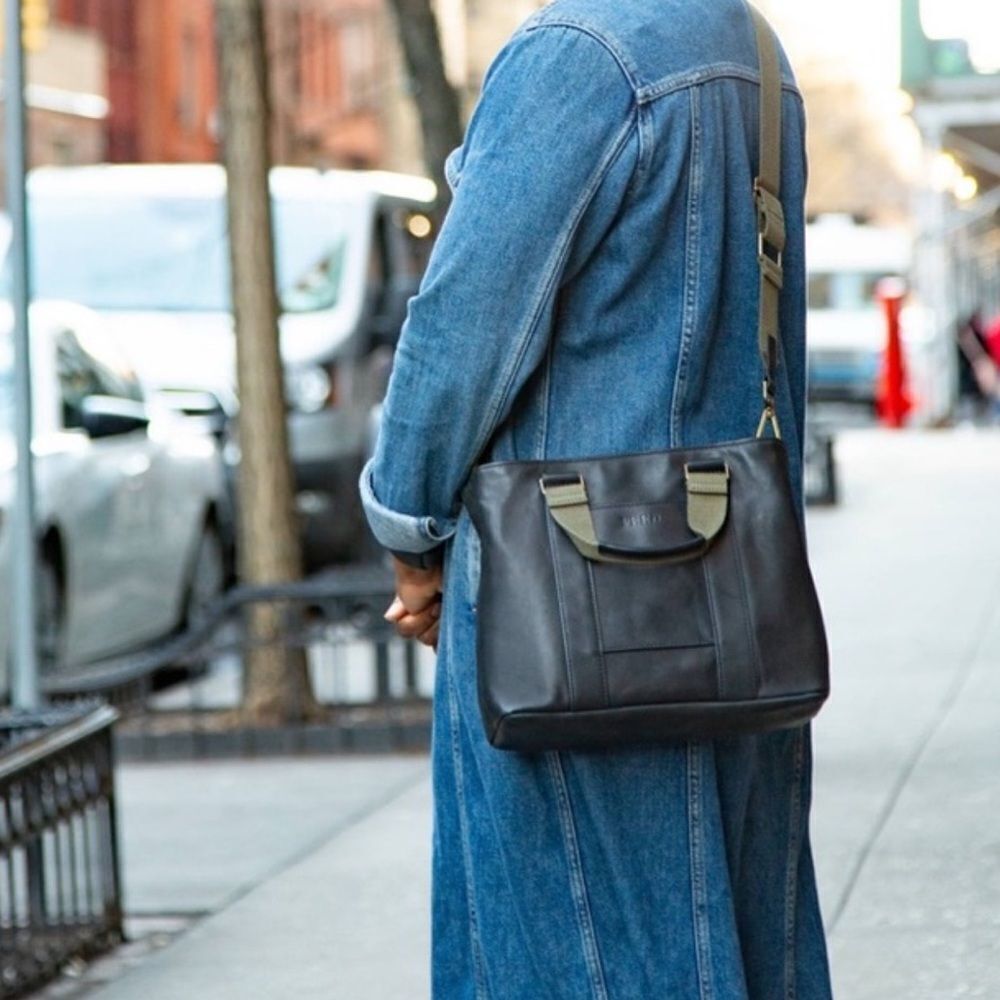 Feed Brown Leather Essential Bag